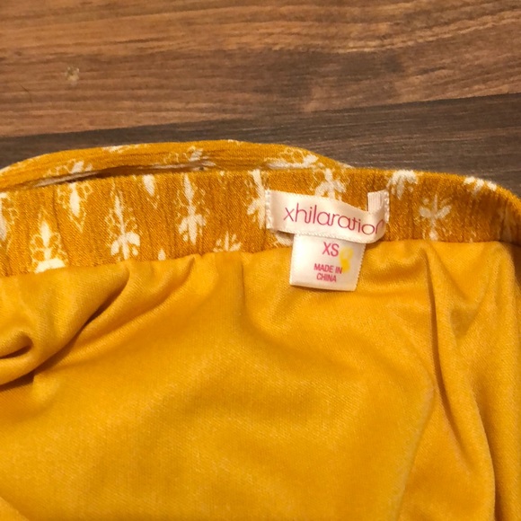 Yellow print romper - Picture 4 of 4